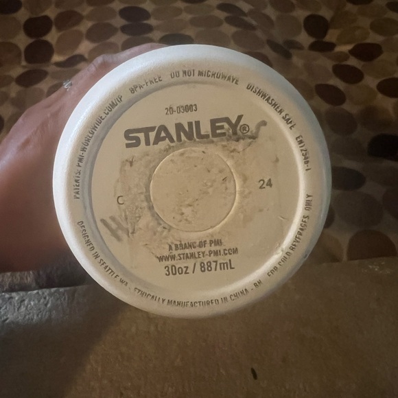 Stanley cream colored thermos - Picture 3 of 3